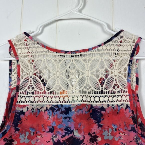 NWT Collective Concepts Women Sleeveless Top Medium Floral Multicolor Crochet - Picture 4 of 7
